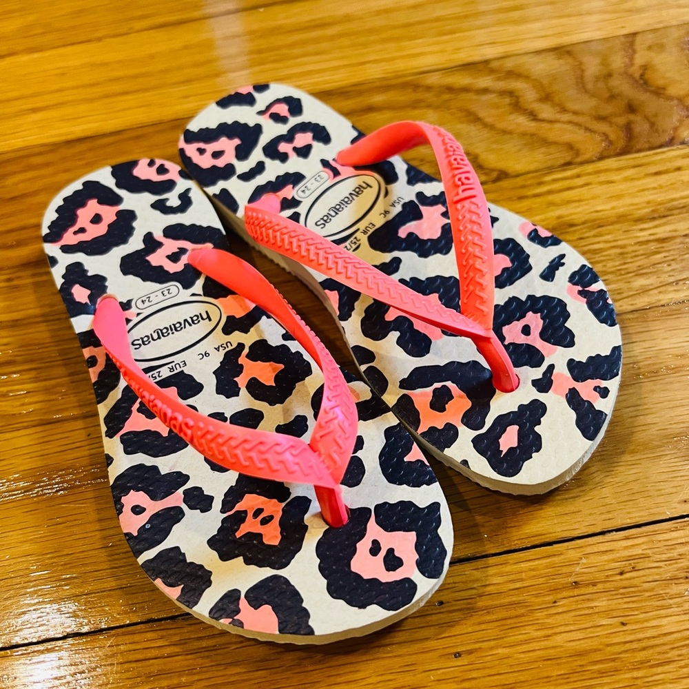 Havaianas Kids Girl’s Flip Flop Sandal 9C